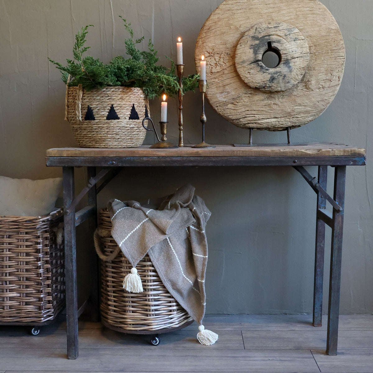 Grimaud Tafel Gerecycled Hout met IJzeren Rand 106 cm