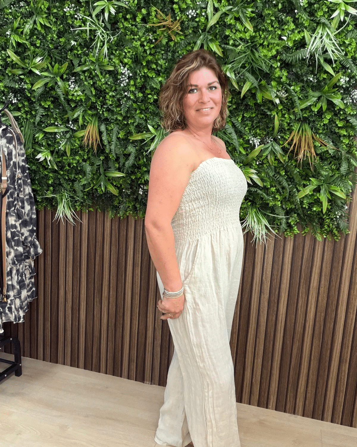 Jumpsuit Beige met Elastisch Bovenstuk - Velvory Fashion & Living