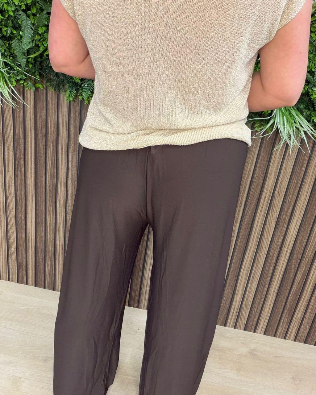Soepelvallende Travel Broek Bruin - Velvory Fashion & Living