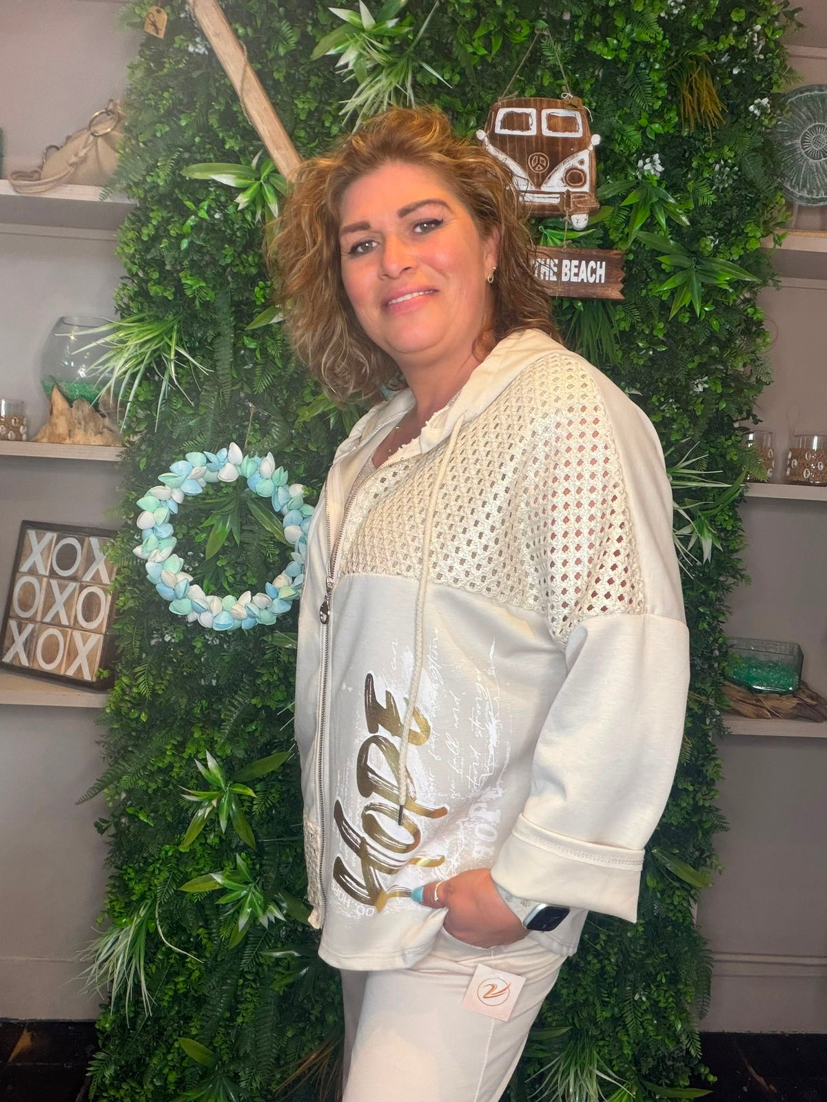 Travel vest met capuchon goud