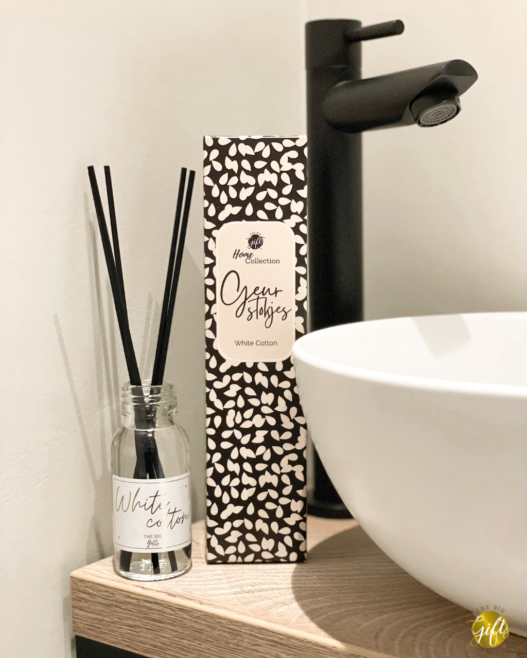 Geurstokjes – Zwart/Beige | White Cotton 60 ml — afbeelding 2