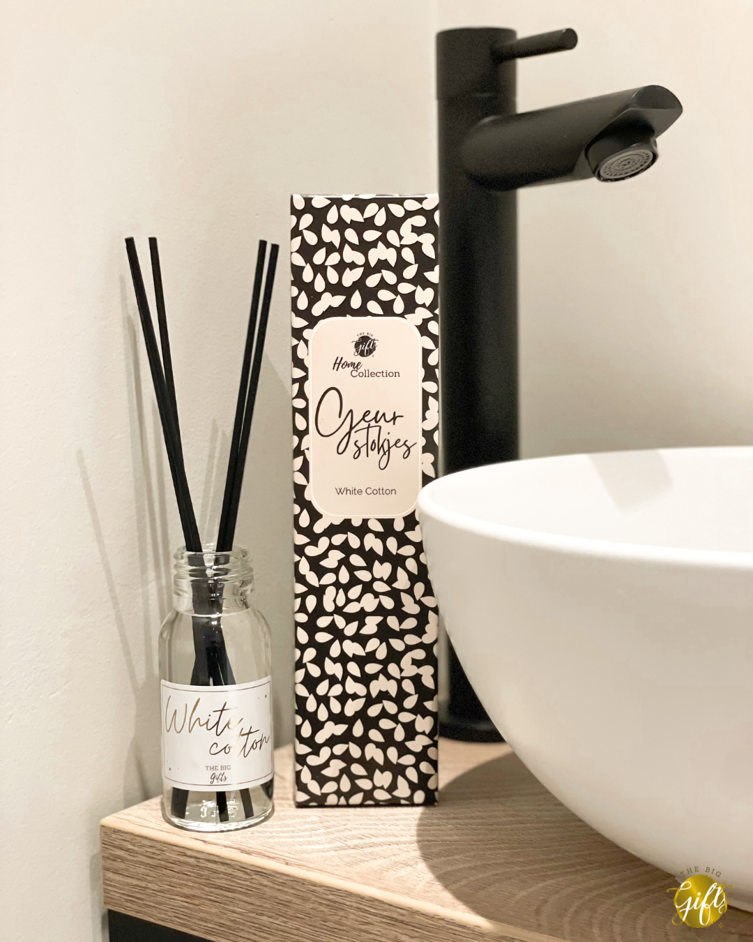 Geurstokjes – Zwart/Beige | White Cotton 60 ml — afbeelding 2