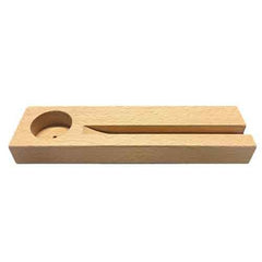 Naturel houten tegelstandaard met een gleuf voor één tegel en een uitsparing voor een waxinelichtje