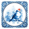 Tegeltje in Delfts blauwe stijl met een vogeltje met rode kerstmuts op een besneeuwde tak