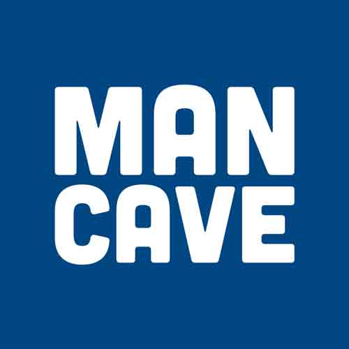 Blauw tegeltje met de witte tekst 'Man Cave' in stoere blokletters