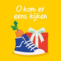 Geel tegeltje met een blauwe sneaker met wortel en een rood cadeautje en de tekst 'O kom er eens kijken'